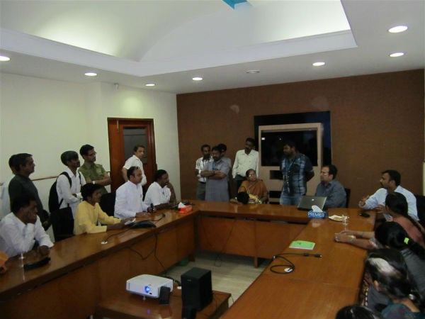 Hindus while protesting at Suvarna TV Channel office